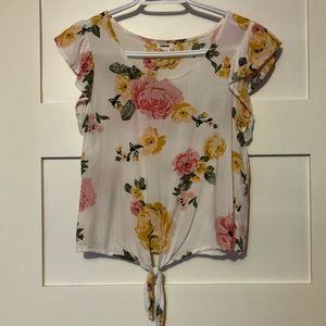 White with floral pattern chic short sleeve top